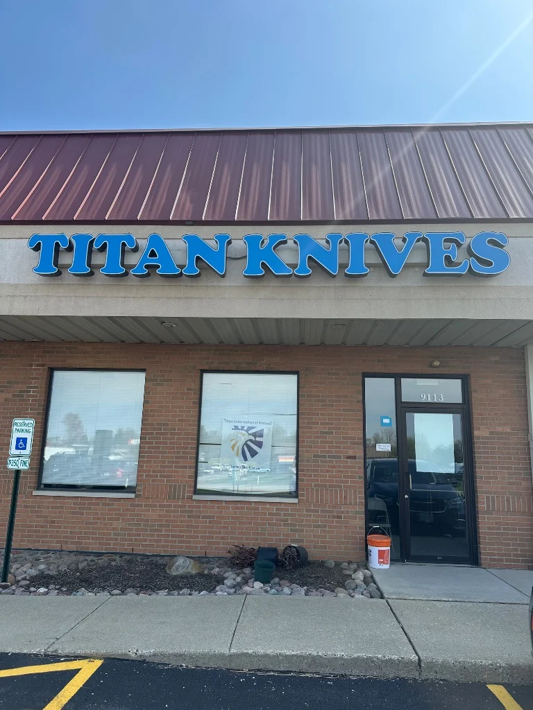 Titan international knives